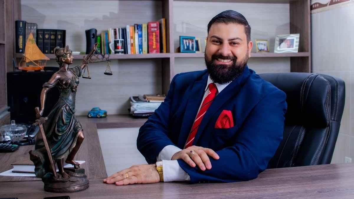 सिर्फ 10 हजार रुपये महीना बचाकर बनें करोड़पति: जानिए 10:12:30 का जादुई फॉर्मूला