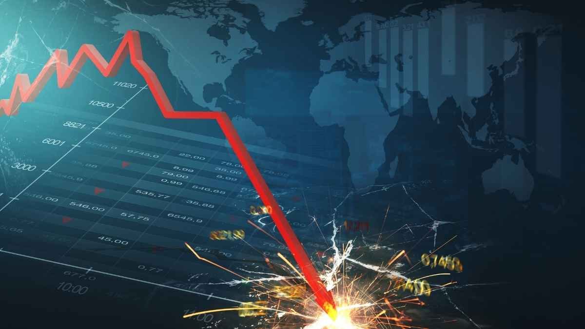शेयर बाजार में गिरावट: टॉप 10 कंपनियों में से छह का बाजार मूल्यांकन 1.36 लाख करोड़ रुपये से अधिक घटा, रिलायंस इंडस्ट्रीज को सबसे बड़ा नुकसान