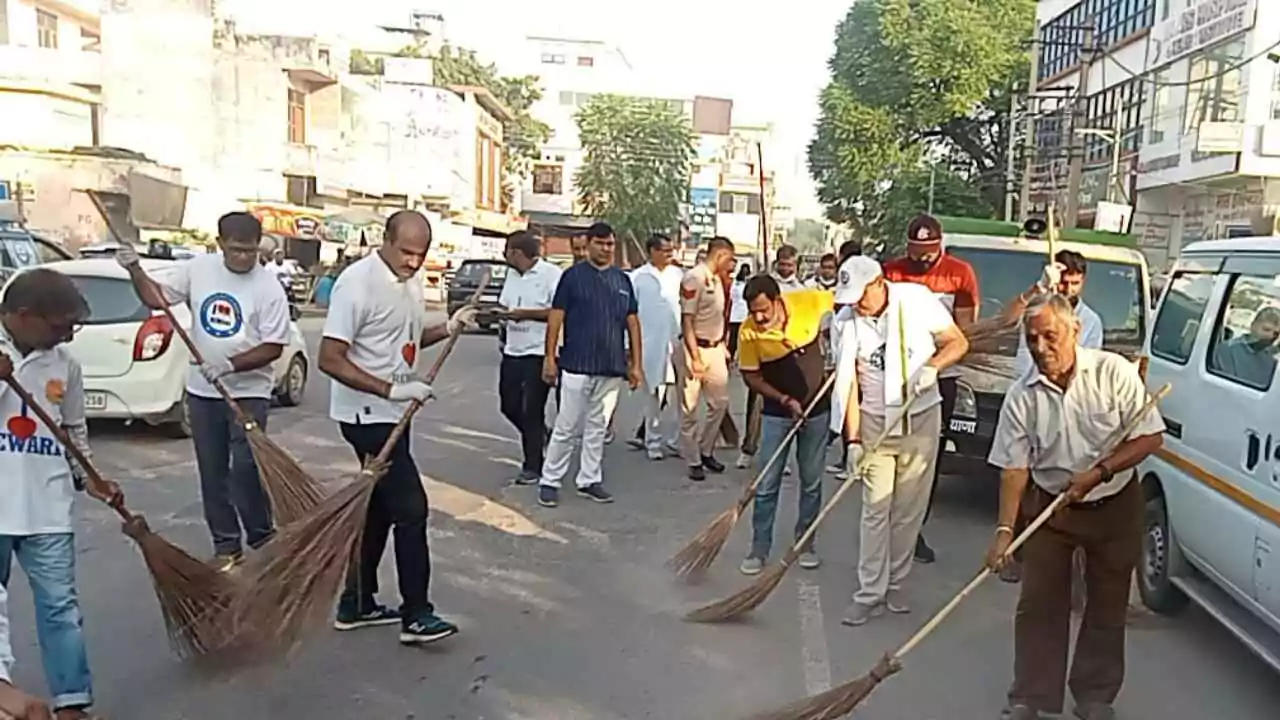रेवाड़ी में स्वच्छता की नई लहर: मेगा सफाई अभियान ने दिखाया कमाल