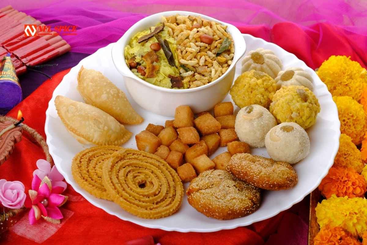 Diwali Health Tips: इस दिवाली रहें सेफ और हेल्दी, जानिए आसान हेल्थ टिप्स