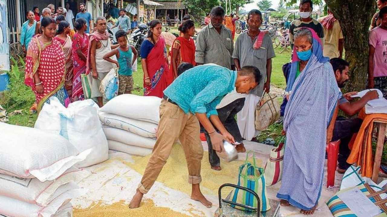 राशन वितरण के नियमों में बड़ा बदलाव: जनवरी से इस अनुपात में मिलेगा गेहूं-चावल