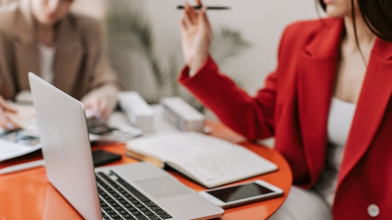 Working Women Safety Index 2025: बेंगलुरु और चेन्नई महिलाओं के लिए सबसे सुरक्षित, दिल्ली-नोएडा की रैंकिंग ने चौंकाया