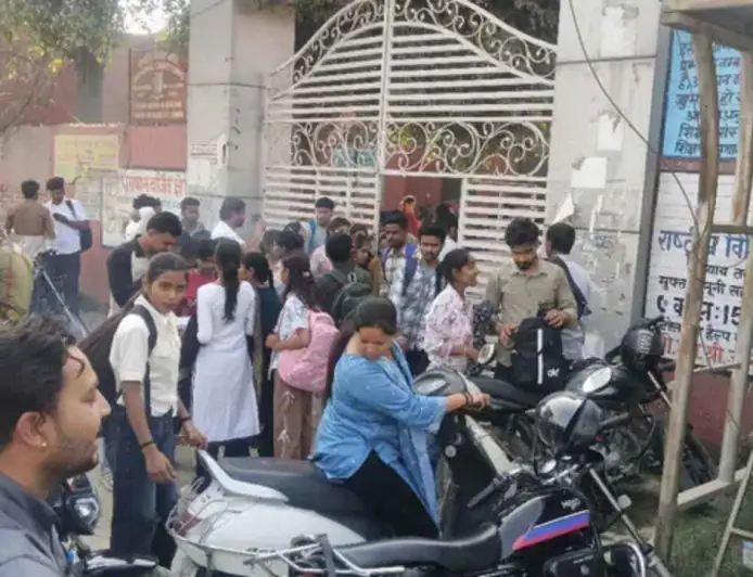 HBSE 10th Maths Exam 2026: हरियाणा बोर्ड गणित परीक्षा में रूम नंबरों को लेकर हंगामा, जानें कैसा रहा पेपर का लेवल