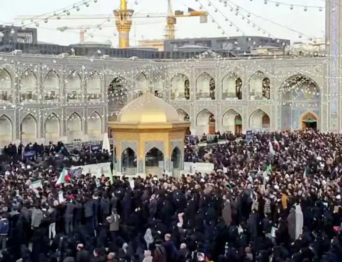 Iran News: अयातुल्ला खमेनेई की मौत के बाद ईरान में भारी तनाव, कहीं मातम तो कहीं जश्न; क्या गिर जाएगी सरकार?