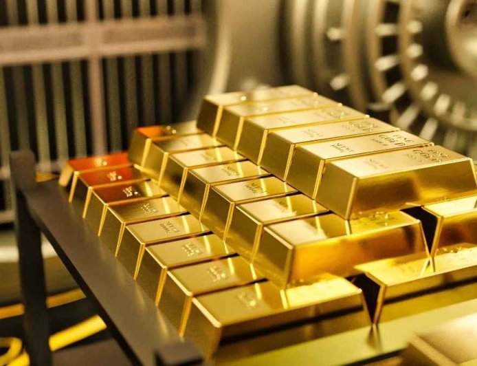 Gold Silver Price Crash: सोने-चांदी की कीमतों में ऐतिहासिक गिरावट, 43 साल का रिकॉर्ड टूटा, जानें अब क्या करें निवेशक?