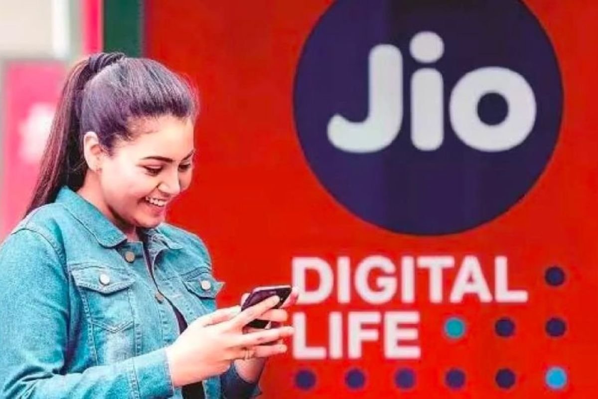 Jio gave everyone sleepless nights, brought this amazing plan for Rs 599, use 13 OTT for free