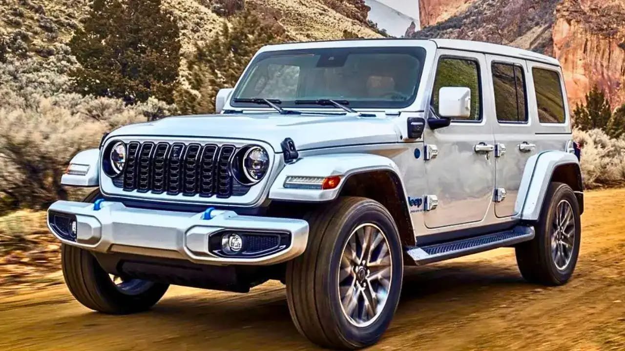 The King of Off-Roaders is Making a Comeback! Jeep Wrangler Facelift to Arrive on April 22