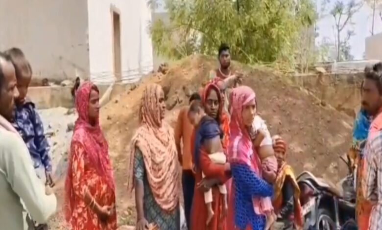 सीकर, राजस्थान: ईंट भट्टों पर अवैध बंग्लादेशी घुसपैठियों की धरपकड़, 55 और पकड़े गए 1 20250503 112645
