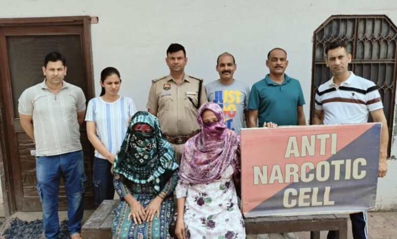 कुरुक्षेत्र: पुलिस की बड़ी कार्रवाई, दो महिलाओं से 14 किलो गांजा बरामद 1 Kurukshetra: Major police action, 14 kg marijuana recovered from two women
