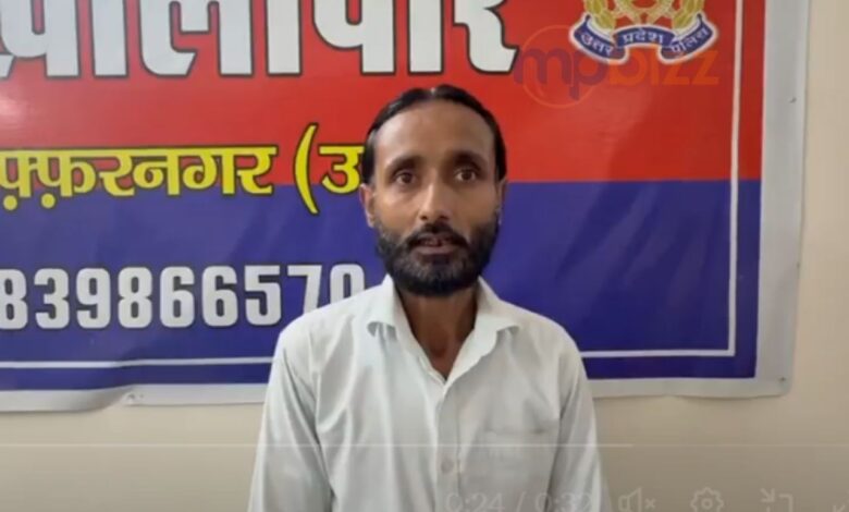 मुजफ्फरनगर में राकेश टिकैत की पगड़ी गिराने वाला सौरभ वर्मा गिरफ्तार, पुलिस ने की कार्रवाई 1 Saurabh Verma, who pulled down Rakesh Tikait's turban in Muzaffarnagar, arrested, police took action