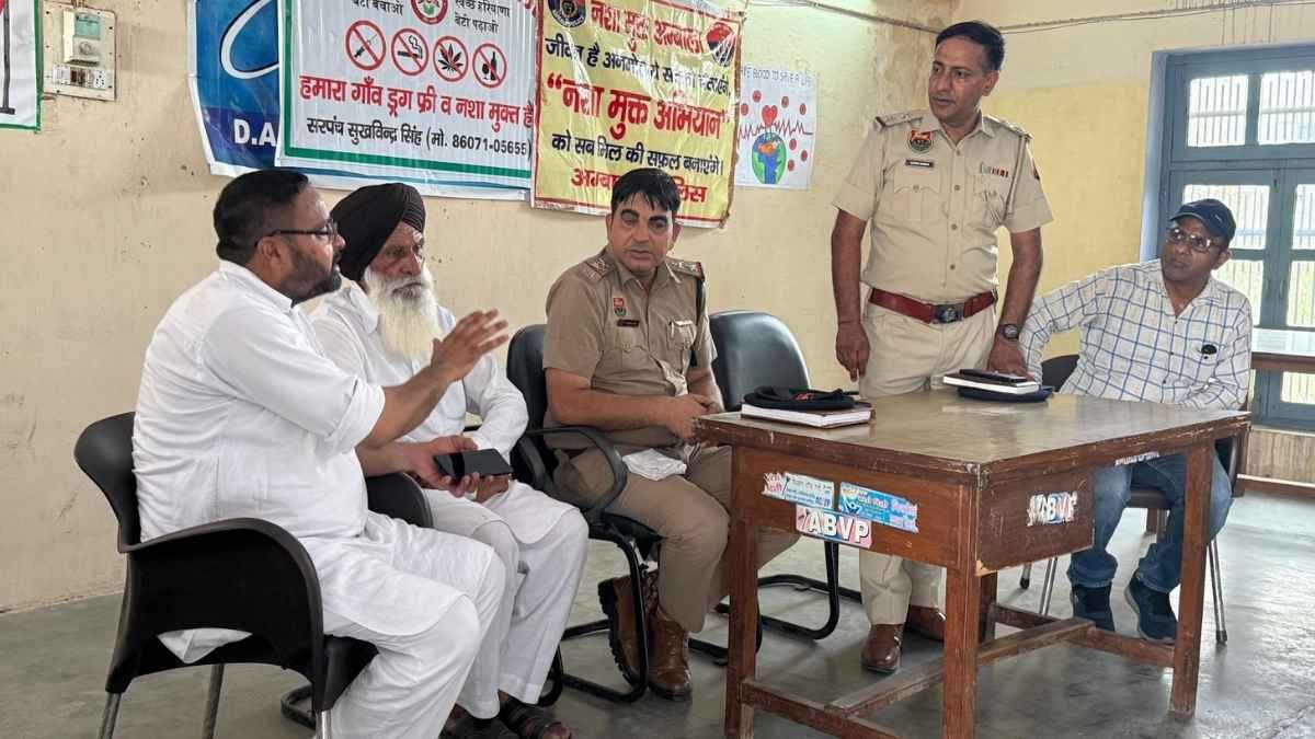 De addiction awareness campaign in ambala people in the village were made aware (1200 x 675 px)