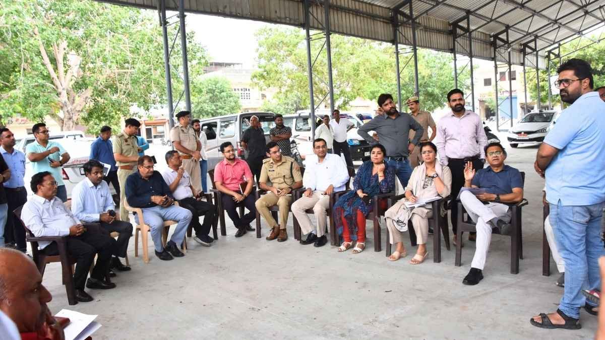 Preparations for the chief minister's public meeting in palwal are in full swing, deputy commissioner took stock