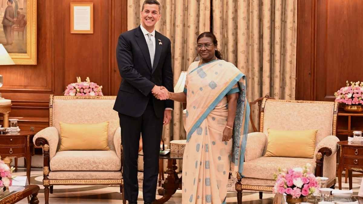 President of paraguay welcomed at rashtrapati bhavan, emphasis on strengthening relations between the two countries