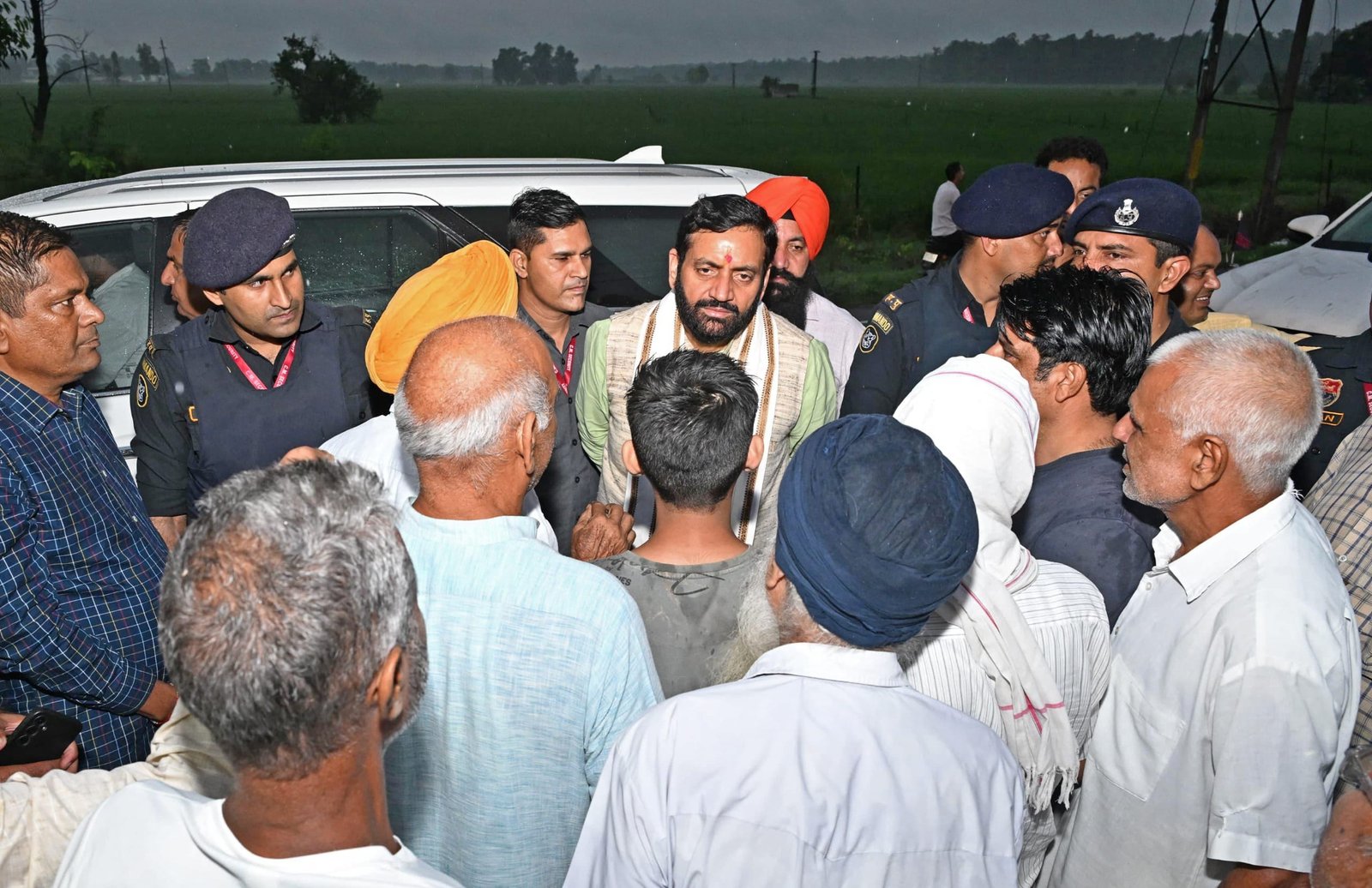 (फोटो: मुख्यमंत्री नायब सिंह सैनी बाढ़ प्रभावित क्षेत्र का जायजा लेते हुए। साभार एक्स @BJP4Haryana)