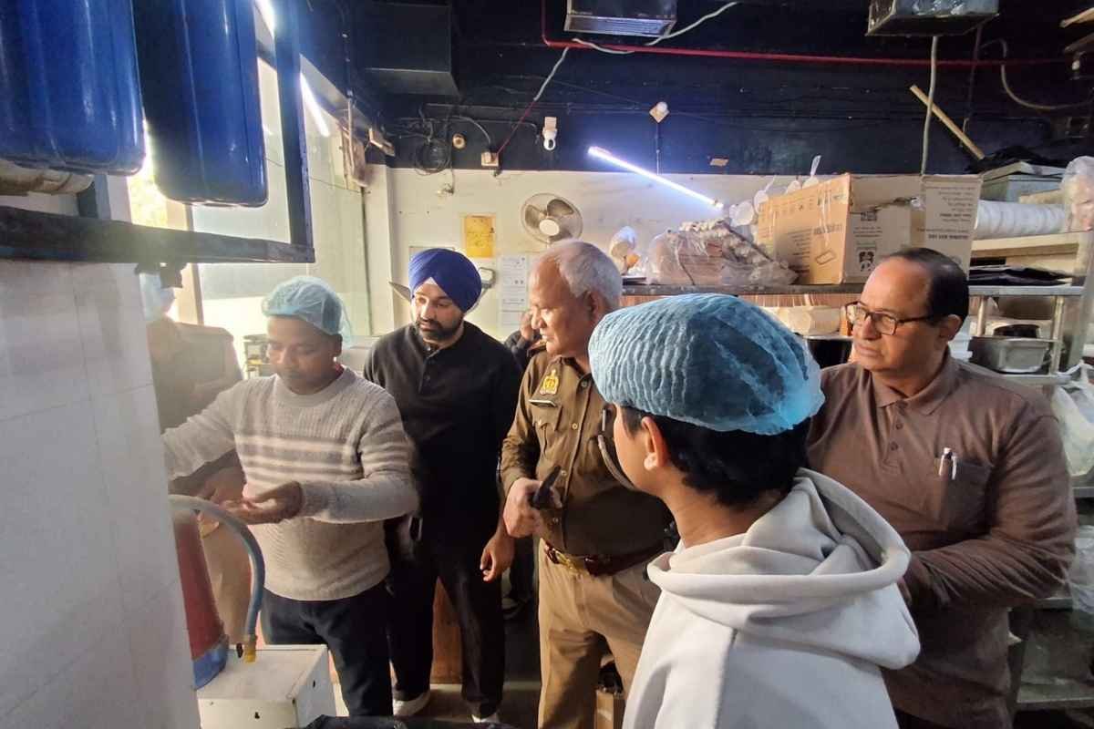 गाजियाबाद में क्लब-बार-रेस्टोरेंट्स पर बड़ी कार्रवाई, 35 प्रतिष्ठानों की सघन जांच