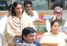 Vinesh Phogat Challenge: खेल मंत्री को विनेश फोगाट की चुनौती, कहा- तालाब तैर कर दिखाओ वरना सदन छोड़ दूंगी!